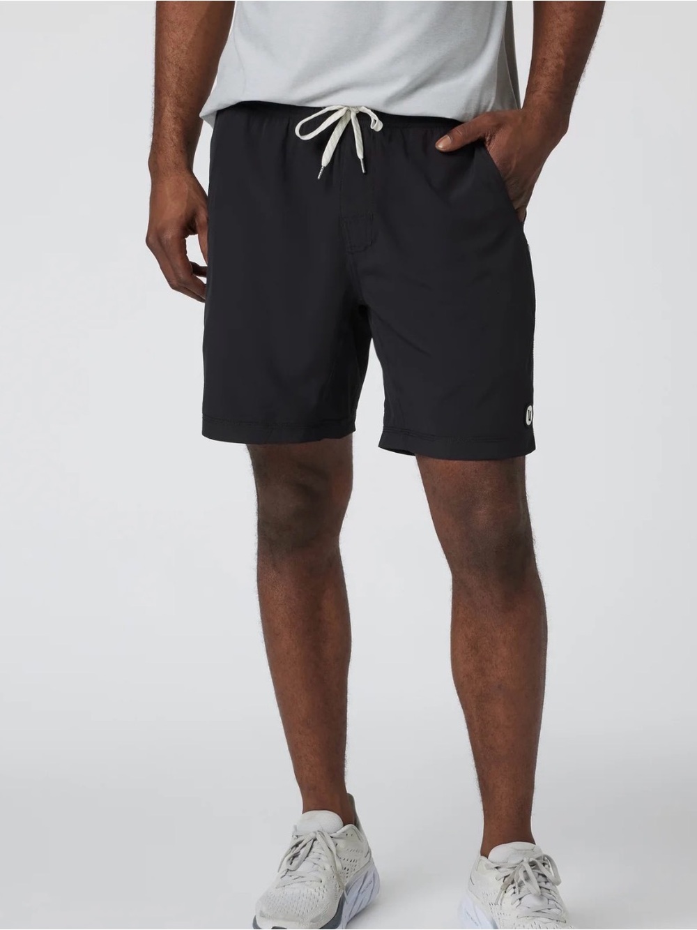 Vuori Black Kore Short 7” Unlined - Picture 4 of 4